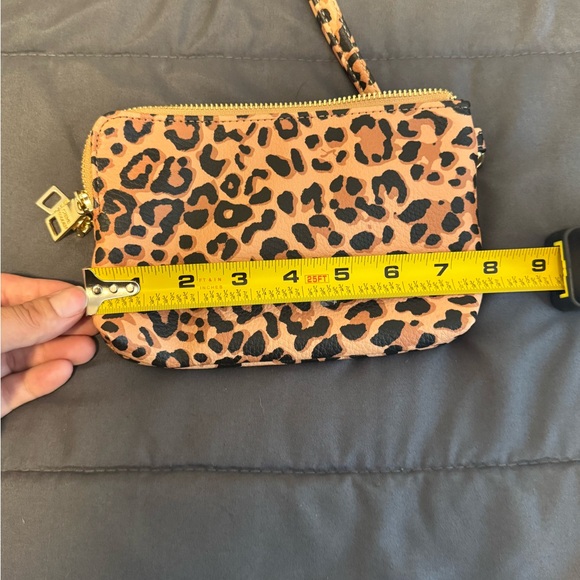 Steve Madden Leopard Print Wristlet - Picture 7 of 7